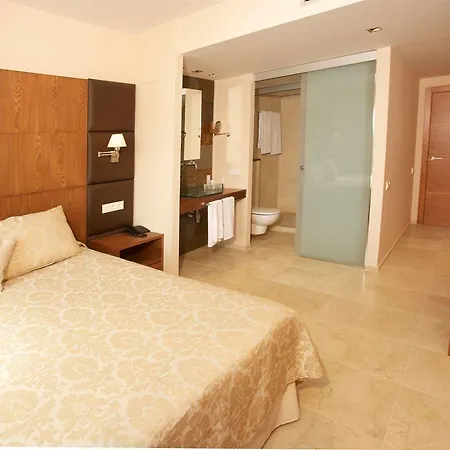 El Plantio Golf Hotel